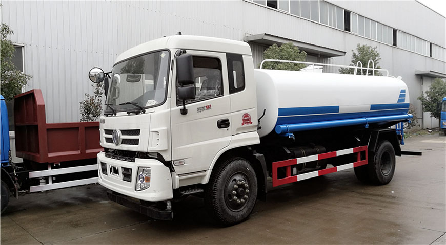 東風御虎D913灑水車